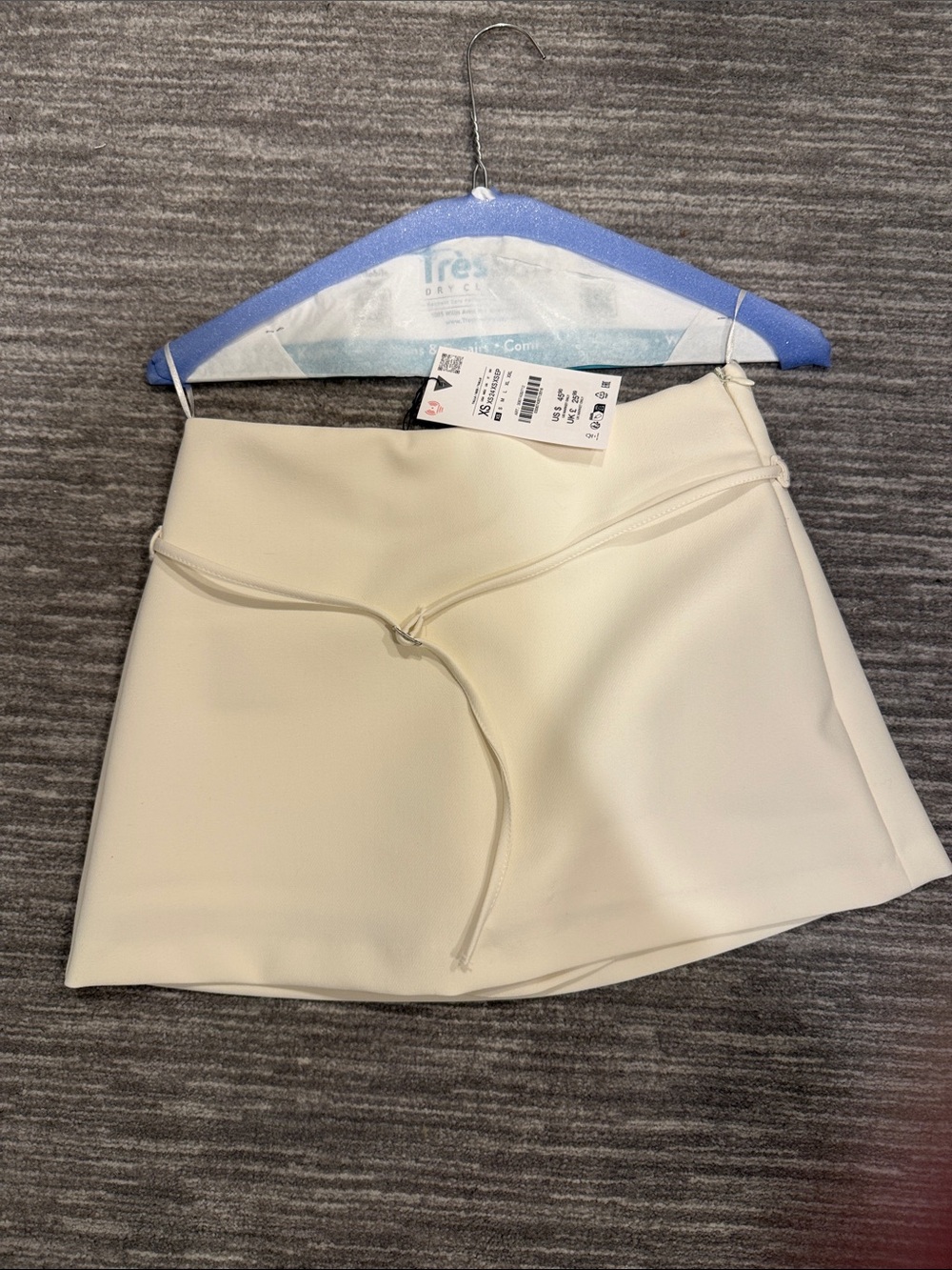 Zara Cream Athletic Skort with Drawstring Waist